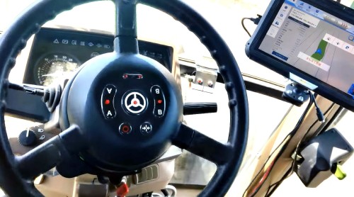 Steering Wheel with buttons2.jpg